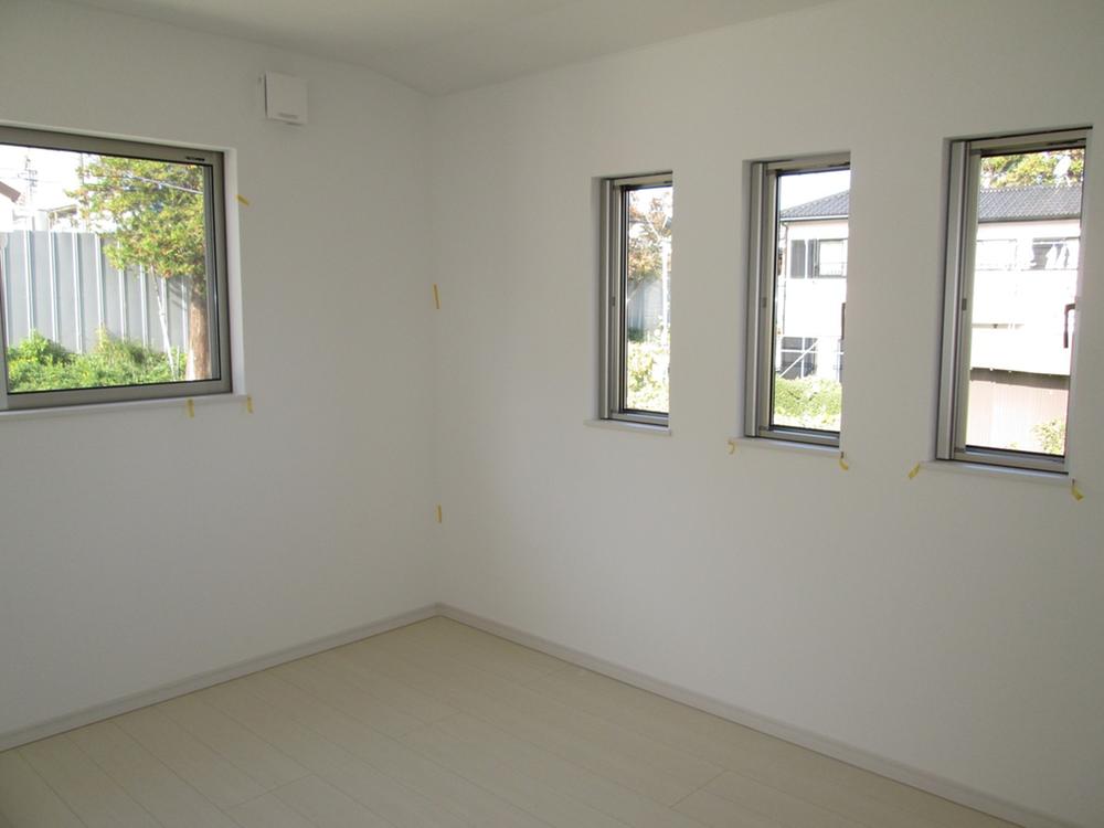 Non-living room. Local (12 May 2013) Shooting