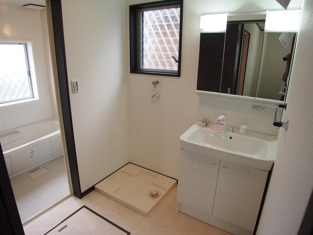 Same specifications photos (Other introspection). Same specifications