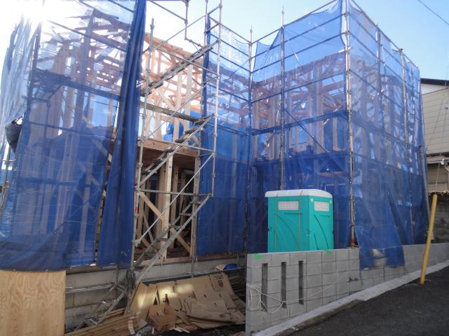 Local appearance photo. Local (12 May 2013) Shooting