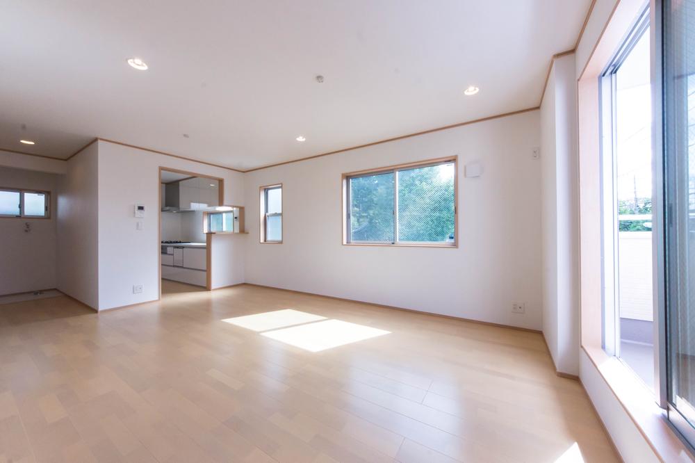 Living. Bright Living Dining & Kitchen