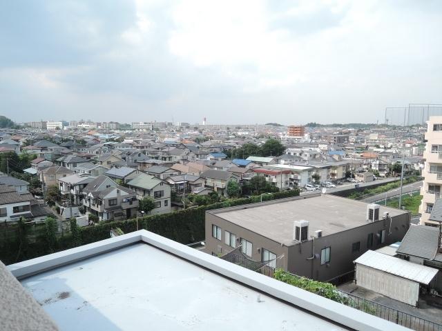 Other. Higashi-Totsuka Station bus 3 minutes