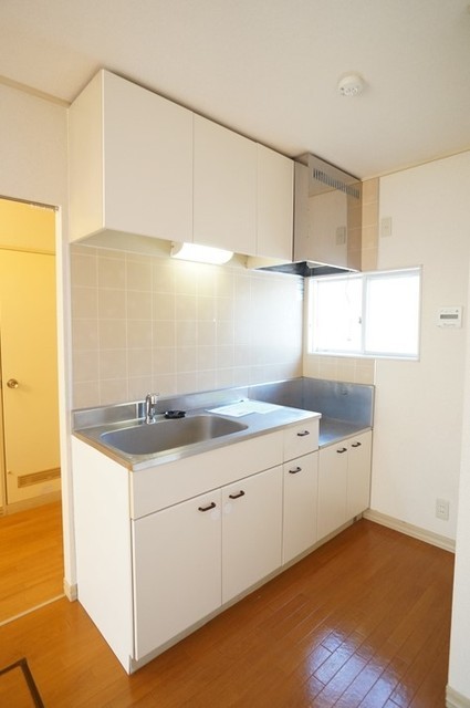 Kitchen. There is a window Ming Karui kitchen space! It can also be natural ventilation!