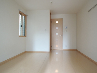 Living and room. Western-style 9 Pledge