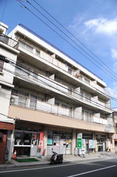 Supermarket. 2050m to the Co-op Kanagawa Nagata shop