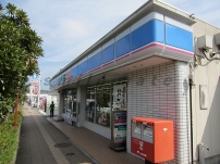 Convenience store. Lawson Yokohama City Hospital before 335m up (convenience store)