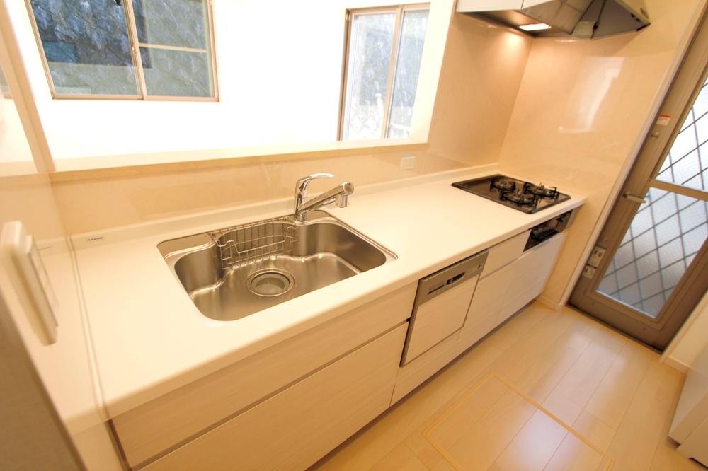 Same specifications photo (kitchen). Same specifications