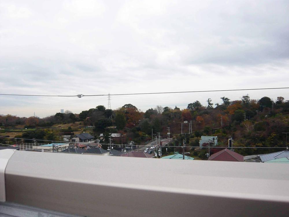 View photos from the dwelling unit. View from the site (December 2013) Shooting