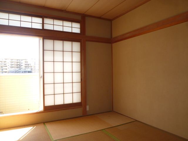 Living and room. It shoji is pleasant ☆ I took it from the corner of the Japanese-style room. 