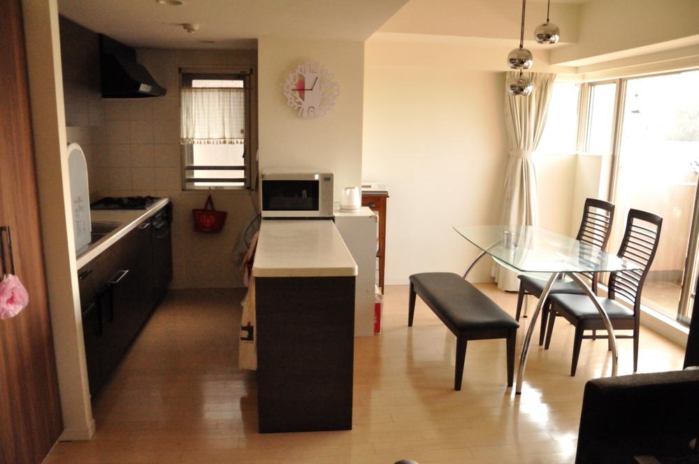 Living. Dining (12 May 2013) Shooting