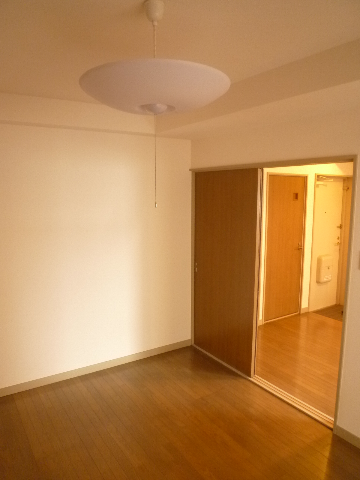 Living and room. Room is spread