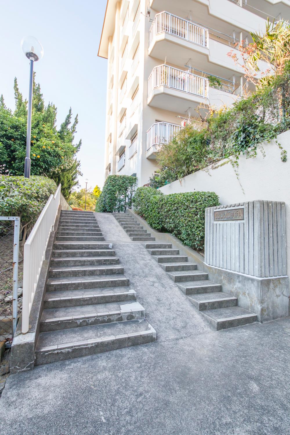 Local appearance photo. 2 is a route accessible!