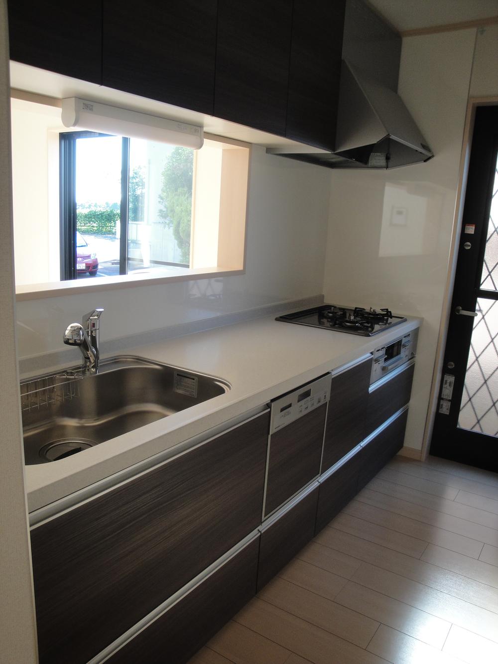 Same specifications photo (kitchen)