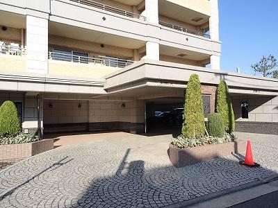 Entrance. Common areas