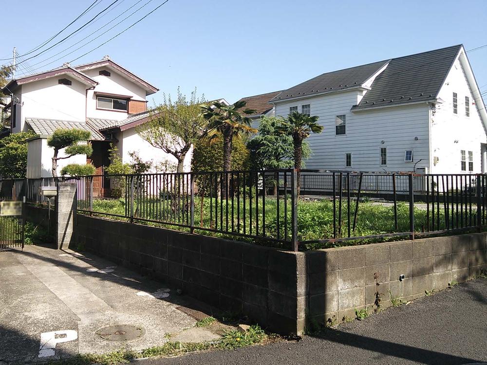 Other. Local Photos All three buildings of a sale.