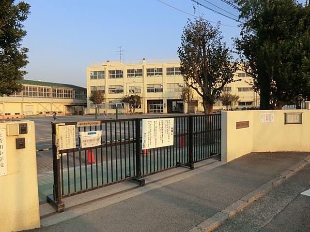 Primary school. 950m to Yokohama Municipal Kamisugeda Elementary School