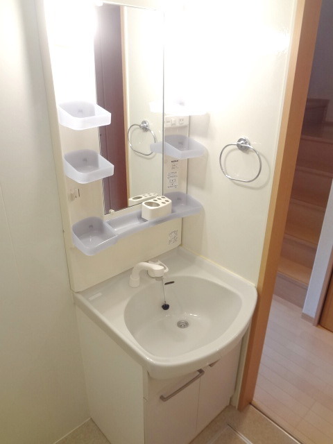 Washroom. Wash basin with shampoo dresser