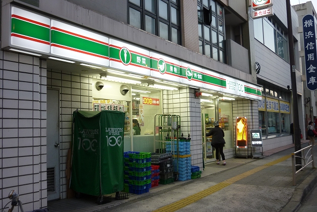 Convenience store. STORE100 Hodogaya Tenno-cho, chome store (convenience store) to 307m