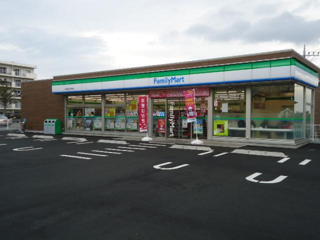 Other. FamilyMart Yokohama National east exit shop ・  ・  ・ 50M