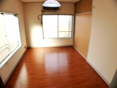 Living and room. It is bright rooms of the corner room dihedral daylight