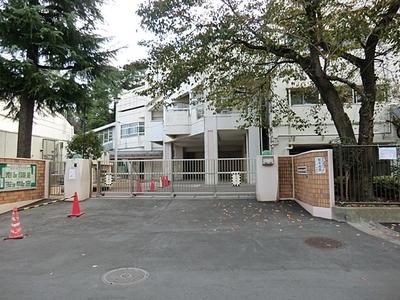 Primary school. 1069m Yokohama Municipal Hatsune up hill elementary school (elementary school)