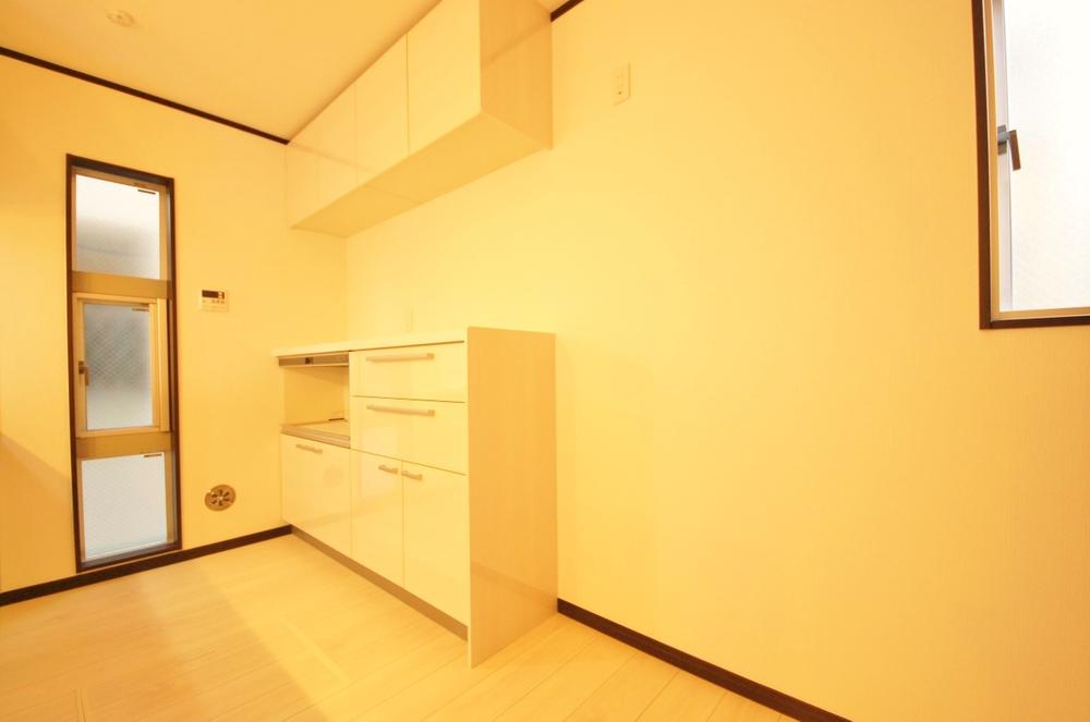 Kitchen. Indoor (12 May 2013) Shooting, It is a storage space in the kitchen.