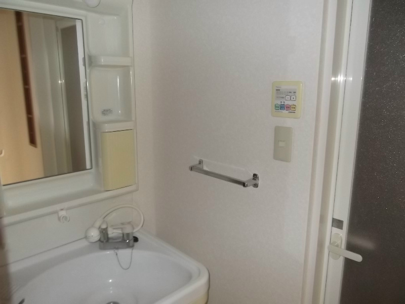 Washroom. Washroom