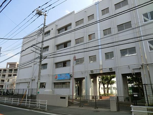 Junior high school. Sakaigi 680m until junior high school