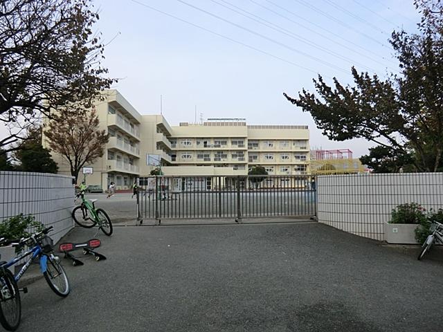 Primary school. Setogaya is a safe located in the 300m school to elementary school