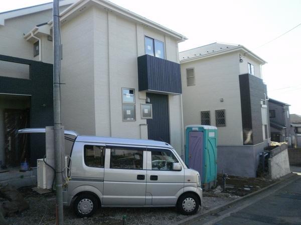 Local photos, including front road. Local (11 May 2013) Shooting It will be on the south side garden. This day.