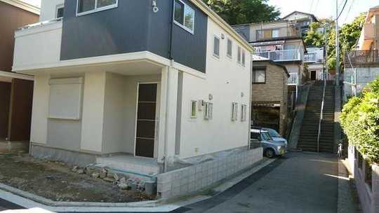 Local appearance photo. Exterior 1 (2013 October shooting)