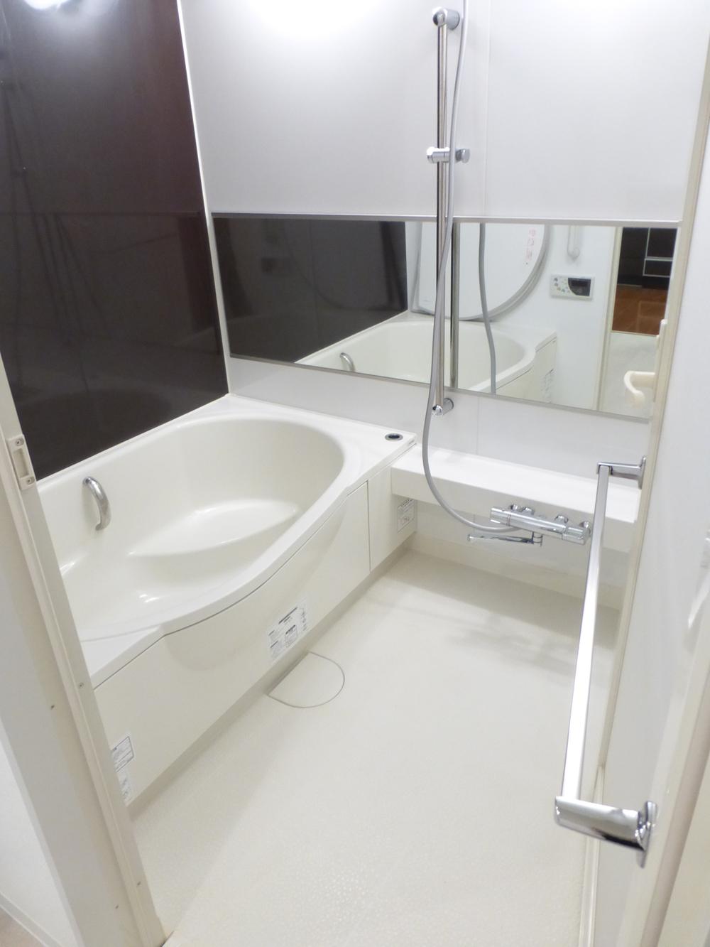 Bathroom. Indoor (September 30, 2013) Shooting