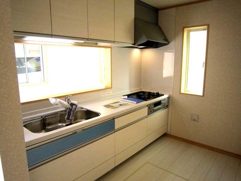 Same specifications photo (kitchen). Example of construction