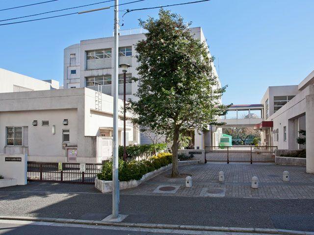 Primary school. 1630m to Yokohama Municipal Bukko Elementary School