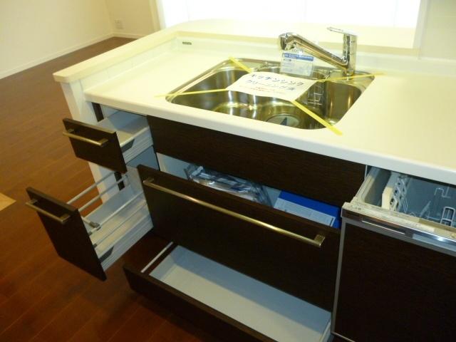 Kitchen. Plenty of storage