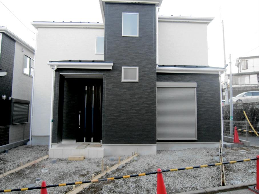 Local appearance photo. Local (12 May 2013) Shooting