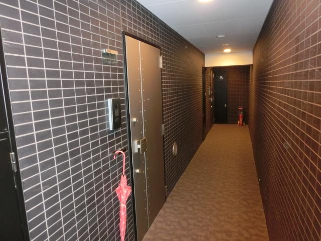 Entrance. Local (12 May 2013) Shooting