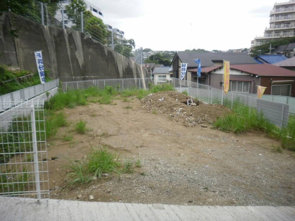 Local photos, including front road. Local (June 2013) Shooting