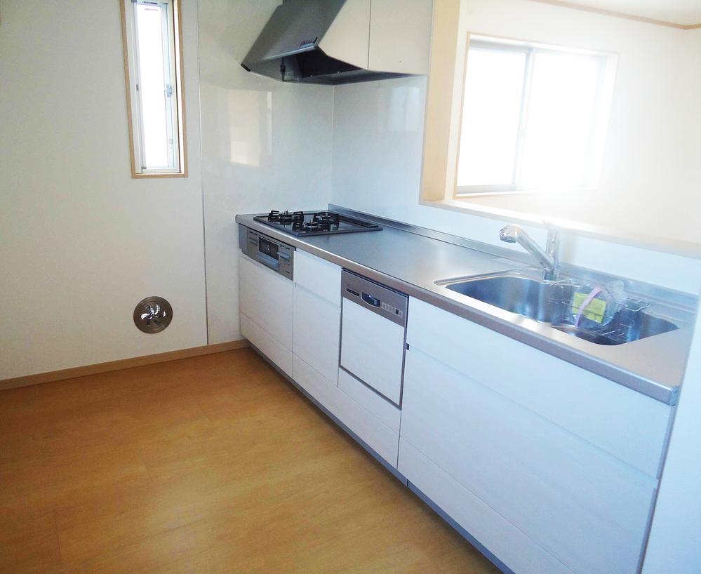 Same specifications photo (kitchen)