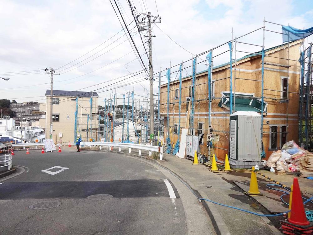 Local photos, including front road. Local (11 May 2013) Shooting