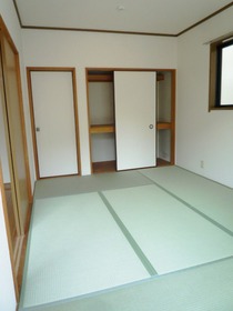 Living and room. Japanese-style room with closet 1 Kaikaku room