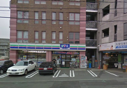 Convenience store. Three F Kamihoshikawa store up (convenience store) 706m