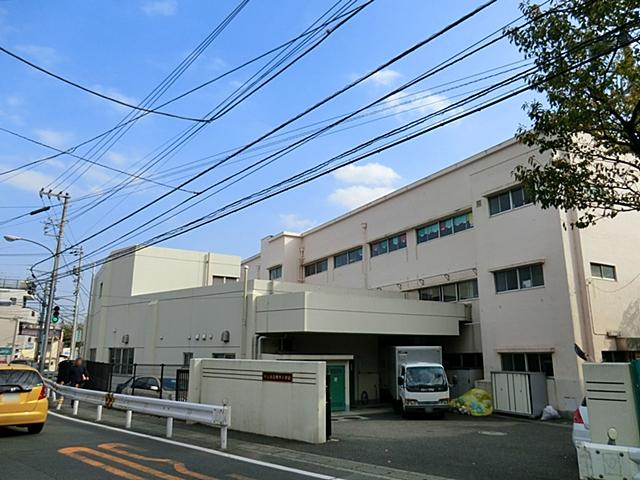 Primary school. 850m to Yokohama Municipal Sakaigi Elementary School