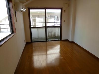 Other room space. Western-style flooring