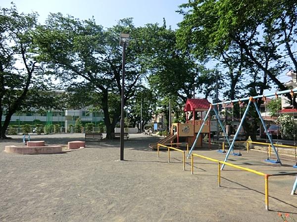 park. 600m until Kasumidai park