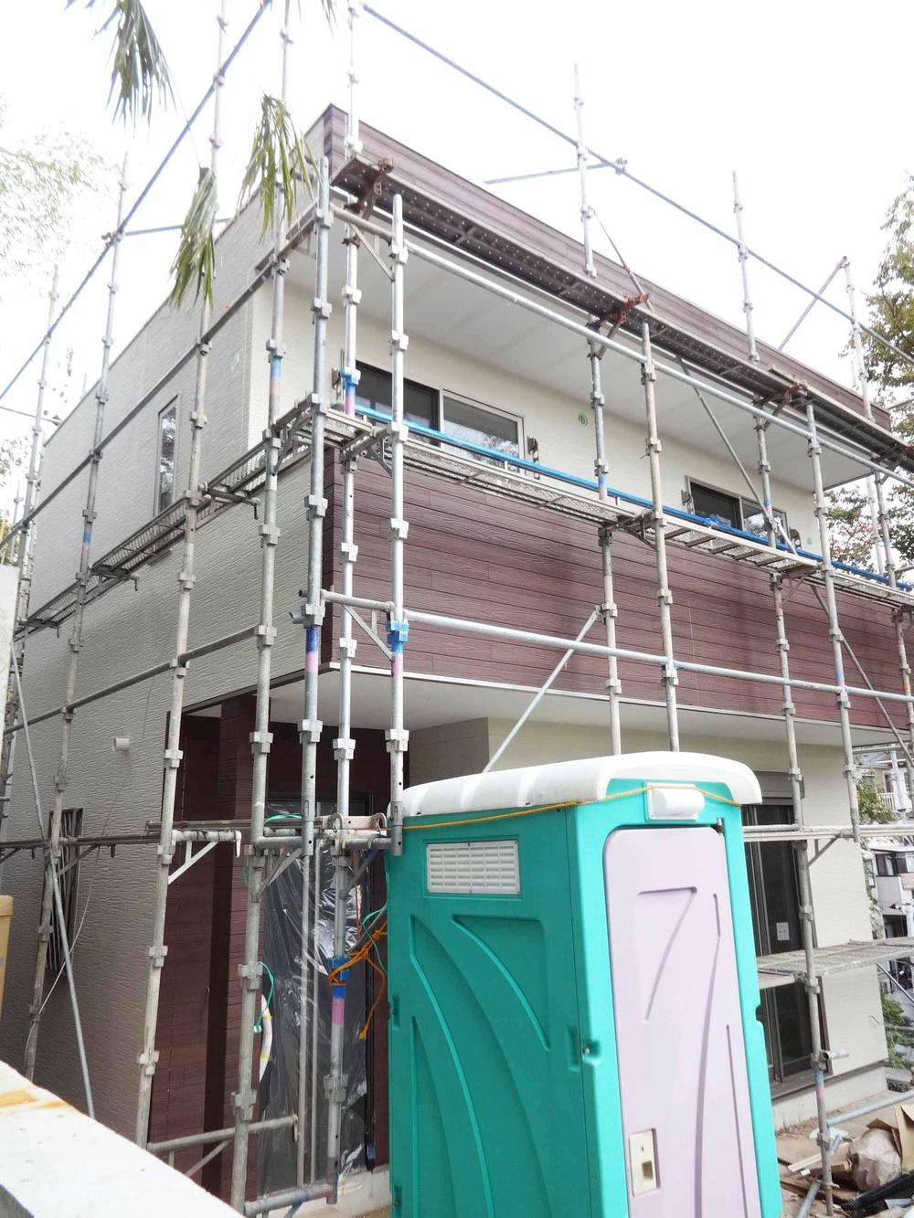 Local appearance photo. Local (11 May 2013) Shooting