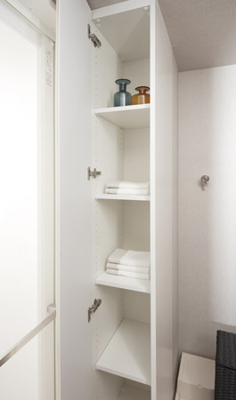 Bathing-wash room.  [Abundant amount of storage of linen cabinet] The wash room was set up a linen cabinet that can be neatly stored such as towels and underwear. (Same specifications)