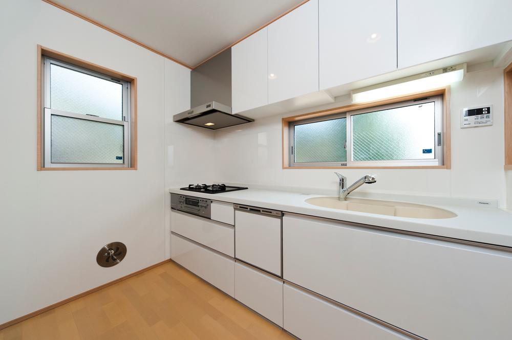 Kitchen. Room (August 2013) Shooting