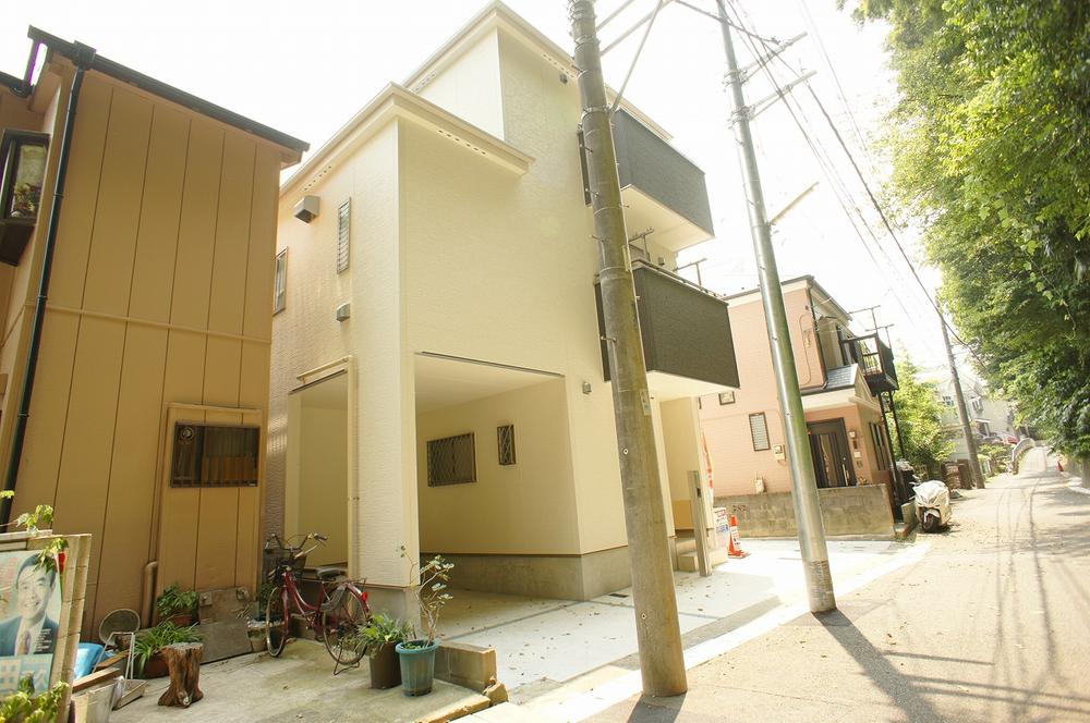 Local appearance photo. Local (August 2013) Shooting, Do not possible preview at any time per building completed already. 