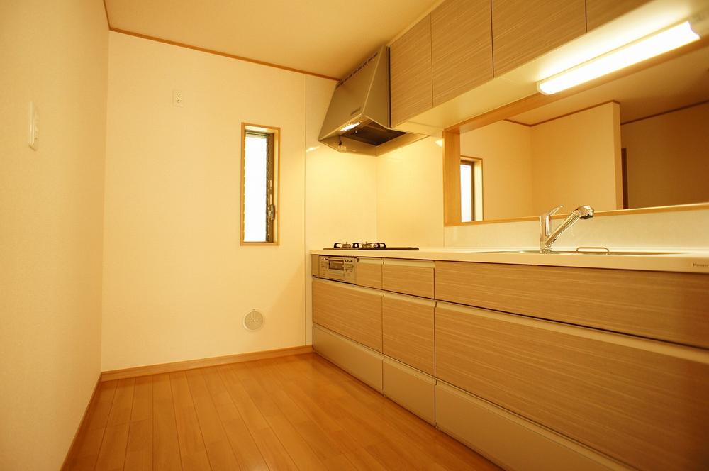 Kitchen. Room (August 2013) Shooting, This is a system kitchen water purification function with single lever mixing faucet. 