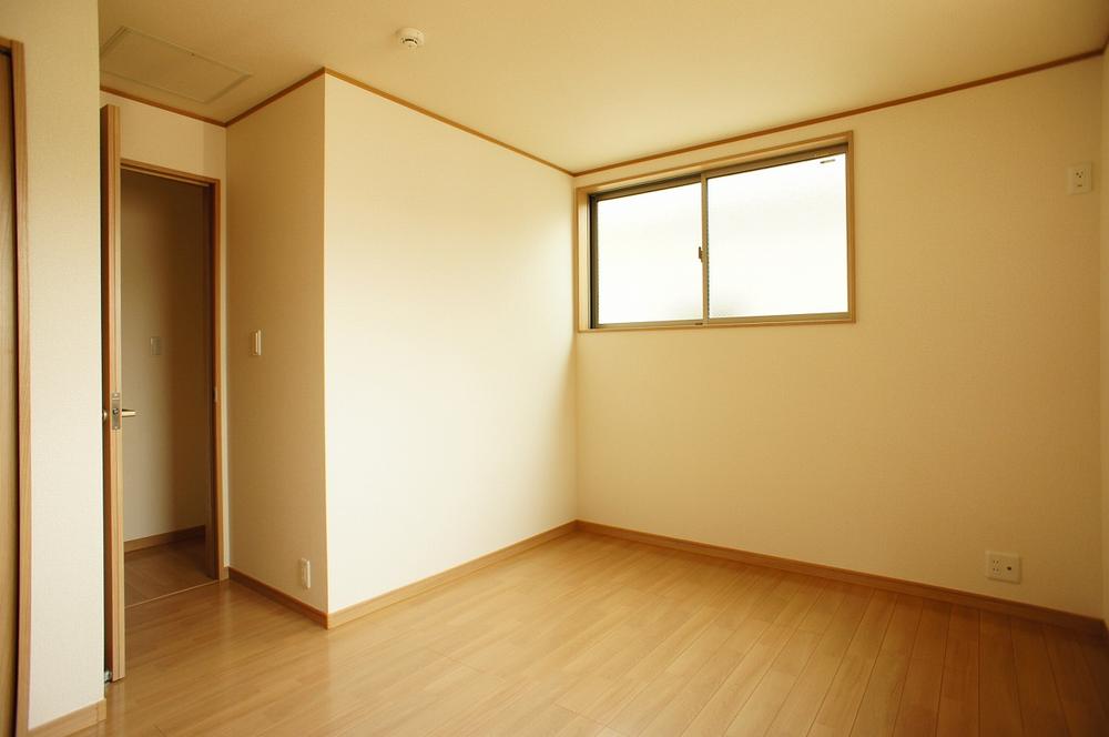 Non-living room. Room (August 2013) Shooting, Bright is the third floor of the Western-style 6 quires. 